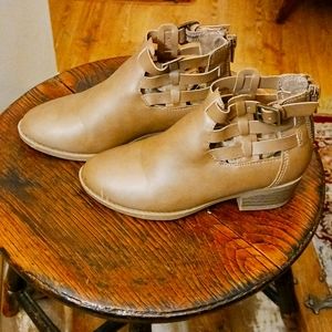 EUC Tan Girls Booties